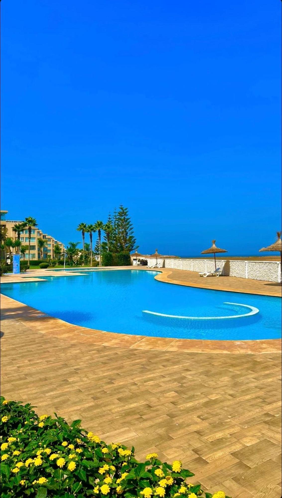 Cozy & Luxurious Apartment With Seaview Bouznika Bagian luar foto